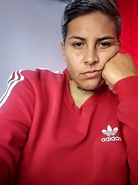 Snapshot of Yessi_rousse chatting on 10.17.25 Yessi rousse online show from 10.17.25