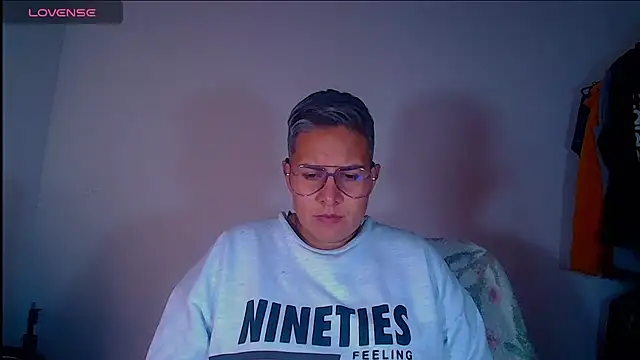 Snapshot of Yessi_rousse chatting on 11.26.25 Yessi rousse online show from 11.26.25