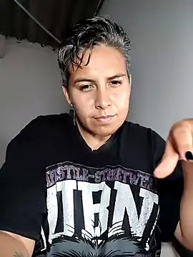 Snapshot of Yessi_rousse chatting on 03.11.26 Yessi rousse online show from 03.11.26