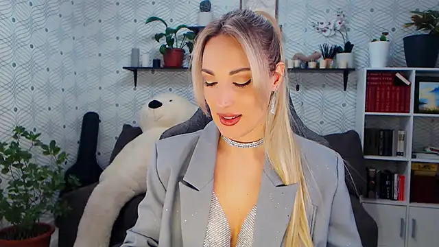 MillaXQueen online show from 02.27.26