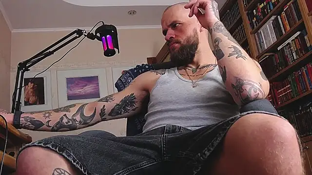 Snapshot of FindomJason chatting on 07.22.26 FindomJason online show from 07.22.26