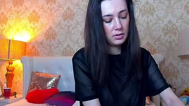 JuliaHunts online show from 06.06.26