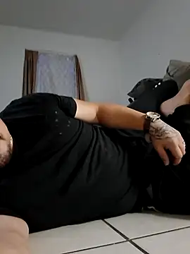 Snapshot of hungpenis210 chatting on 11.23.25 hungpenis210 online show from 11.23.25