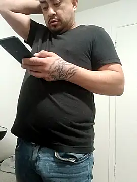 Snapshot of hungpenis210 chatting on 03.01.26 hungpenis210 online show from 03.01.26