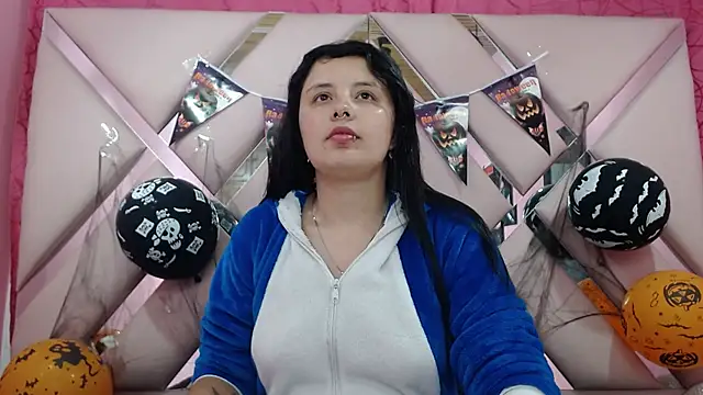 nathaly low1 online show from 10.28.25