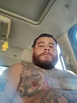 Snapshot of Martinez7233 chatting on 10.31.25 Martinez7233 online show from 10.31.25