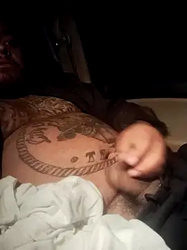 Snapshot of Martinez7233 chatting on 11.01.25 Martinez7233 online show from 11.01.25