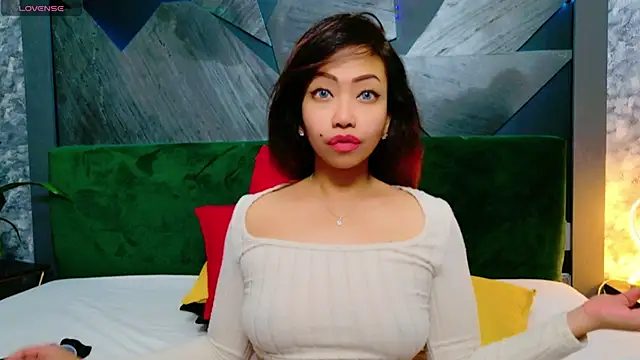 ElyaQuinn online show from 01.14.25