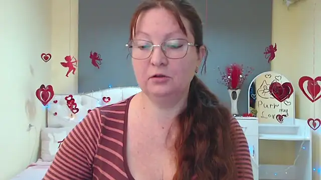 VanessaHotts online show from 02.10.26