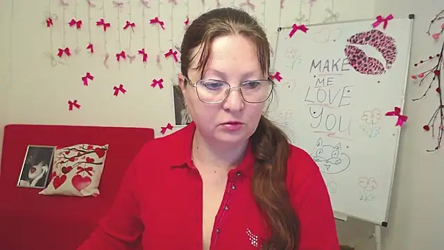 VanessaHotts online show from 02.18.26