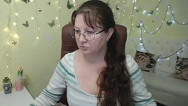 VanessaHotts online show from 03.23.26