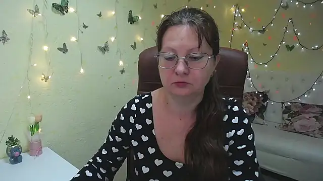 VanessaHotts online show from 03.27.26
