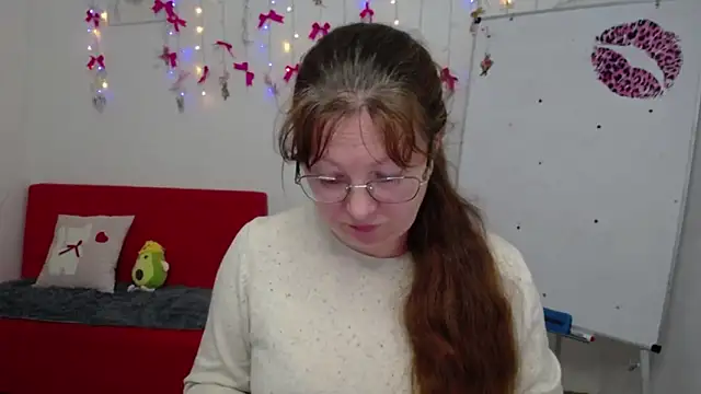 VanessaHotts online show from 04.24.26