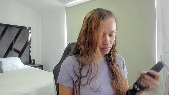 AnnieAndStefan online show from 06.08.26