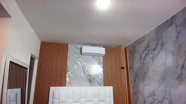 Snapshot of naughty_ebonyy chatting on 12.19.24 naughty ebonyy online show from 12.19.24