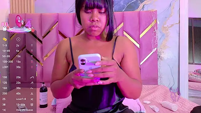 Snapshot of naughty_ebonyy chatting on 09.14.25 naughty ebonyy online show from 09.14.25