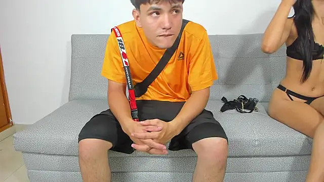 Snapshot of reactive_sex chatting on 11.20.25 reactive sex online show from 11.20.25