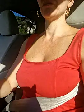 Snapshot of milflovelyxxx chatting on 07.30.26 milflovelyxxx online show from 07.30.26