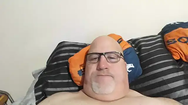 Snapshot of Bigbear0563 chatting on 02.04.25 Bigbear0563 online show from 02.04.25