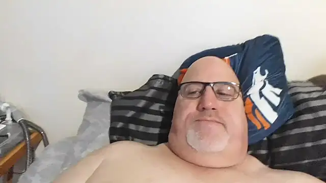 Snapshot of Bigbear0563 chatting on 02.13.25 Bigbear0563 online show from 02.13.25