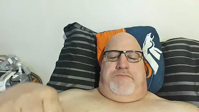 Snapshot of Bigbear0563 chatting on 03.04.25 Bigbear0563 online show from 03.04.25