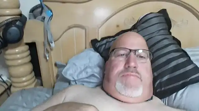 Snapshot of Bigbear0563 chatting on 10.07.25 Bigbear0563 online show from 10.07.25