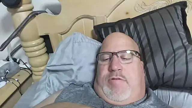 Snapshot of Bigbear0563 chatting on 11.14.25 Bigbear0563 online show from 11.14.25