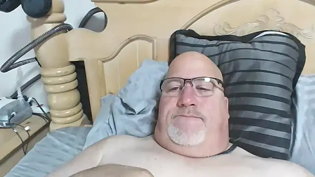 Snapshot of Bigbear0563 chatting on 11.17.25 Bigbear0563 online show from 11.17.25