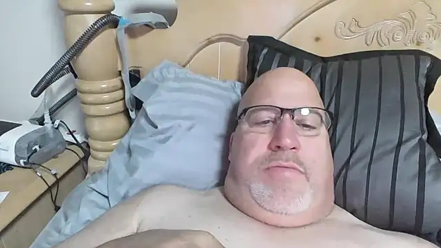 Snapshot of Bigbear0563 chatting on 11.24.25 Bigbear0563 online show from 11.24.25