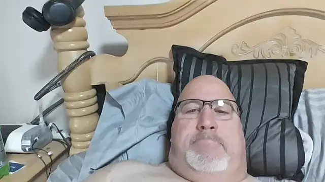 Snapshot of Bigbear0563 chatting on 12.02.25 Bigbear0563 online show from 12.02.25