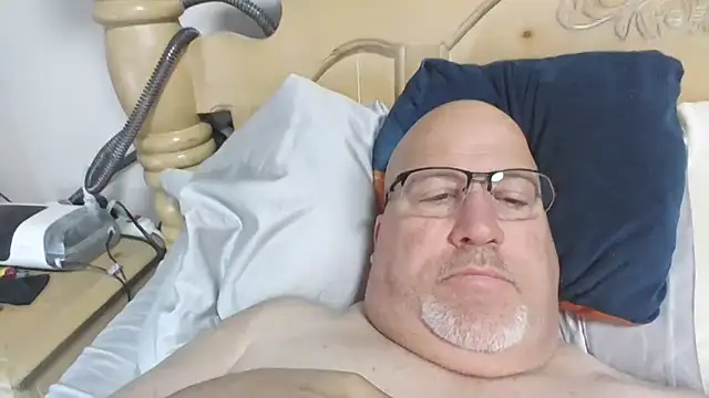 Snapshot of Bigbear0563 chatting on 03.08.26 Bigbear0563 online show from 03.08.26