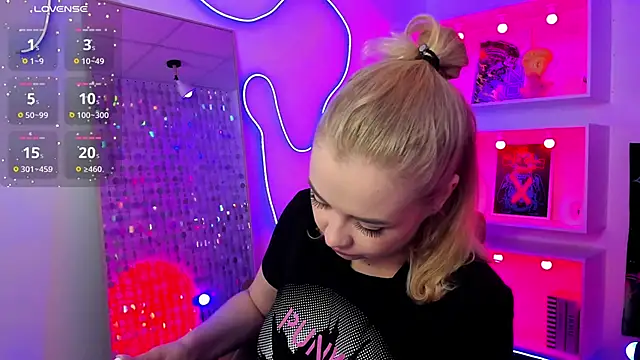 StephanieSweety online show from 03.22.26