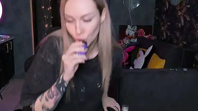 Blckmirrorr online show from 12.18.25