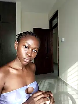 Snapshot of queen_heather chatting on 01.07.25 queen heather online show from 01.07.25