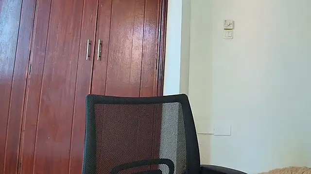 Snapshot of queen_heather chatting on 03.08.26 queen heather online show from 03.08.26