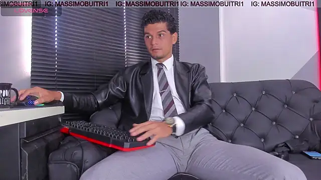 Snapshot of massimo_g chatting on 07.14.26 massimo g online show from 07.14.26