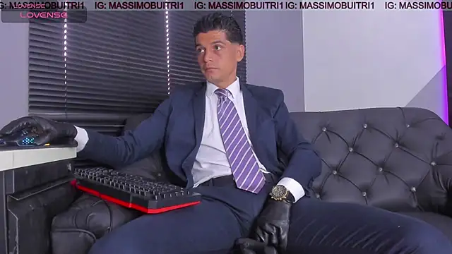 Snapshot of massimo_g chatting on 07.23.26 massimo g online show from 07.23.26