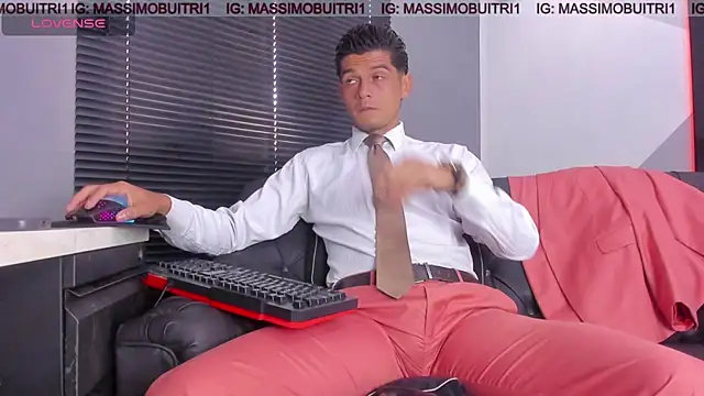 Snapshot of massimo_g chatting on 07.28.26 massimo g online show from 07.28.26