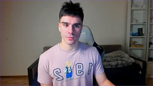 Snapshot of sam_huston chatting on 11.26.25 sam huston online show from 11.26.25