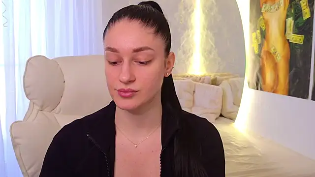 moniqque online show from 05.03.26