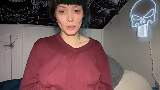Snapshot of FRRANNKIE chatting on 12.18.24 FRRANNKIE online show from 12.18.24