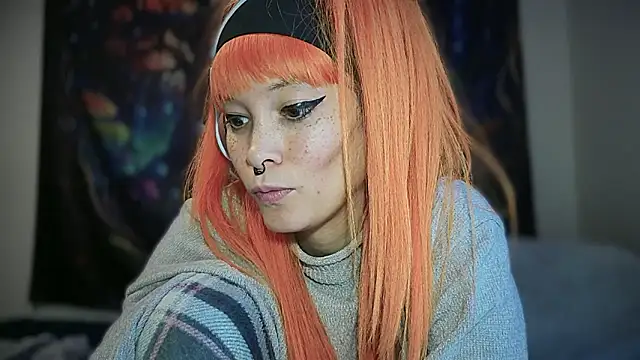 Snapshot of FRRANNKIE chatting on 11.13.25 FRRANNKIE online show from 11.13.25