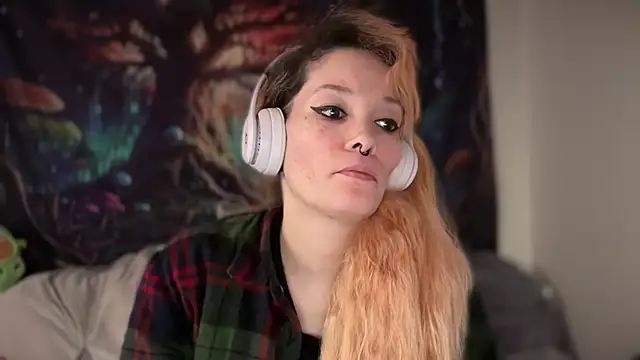 Snapshot of FRRANNKIE chatting on 03.23.26 FRRANNKIE online show from 03.23.26