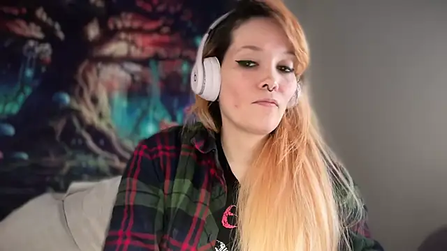 Snapshot of FRRANNKIE chatting on 03.24.26 FRRANNKIE online show from 03.24.26