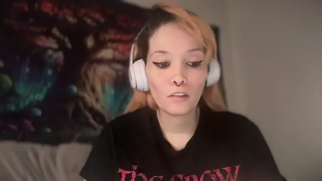 Snapshot of FRRANNKIE chatting on 03.25.26 FRRANNKIE online show from 03.25.26