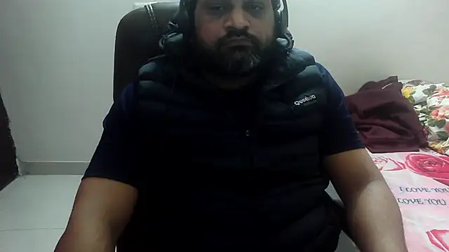 Snapshot of rentarob chatting on 02.10.25 rentarob online show from 02.10.25