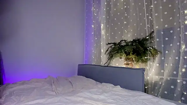 Snapshot of lina_stones chatting on 11.27.25 lina stones online show from 11.27.25