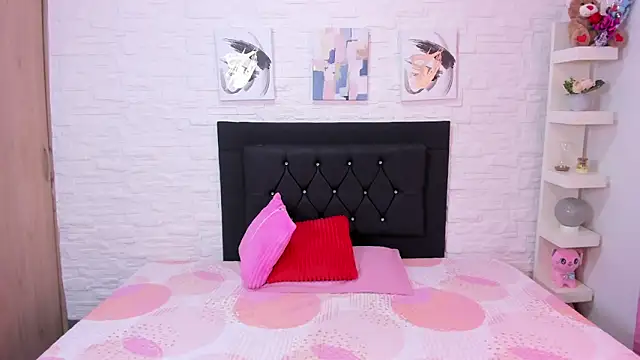 Snapshot of ameliasmith_1 chatting on 09.25.25 ameliasmith 1 online show from 09.25.25