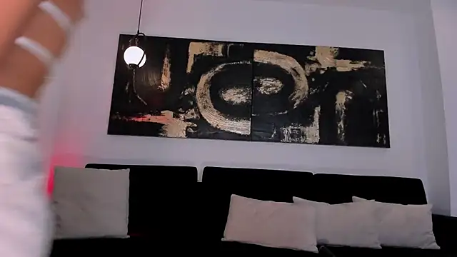 Snapshot of DannaCruz chatting on 03.07.25 DannaCruz online show from 03.07.25