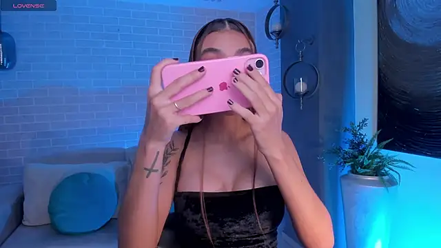 DannaCruz online show from 03.11.26